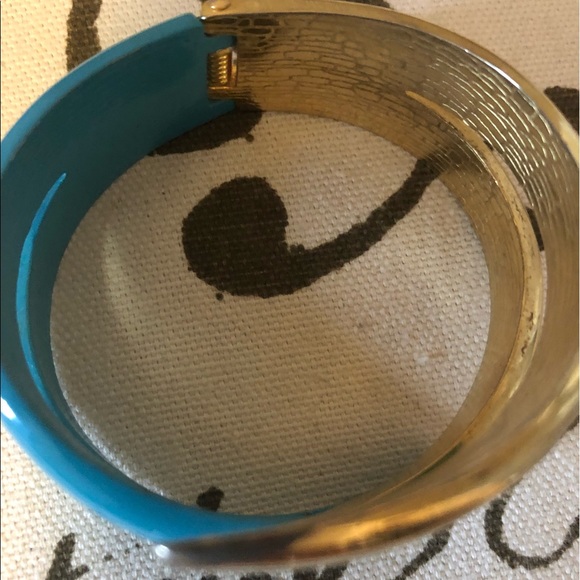 Vintage/retro cuff bracelet. TRENDY - Picture 2 of 4